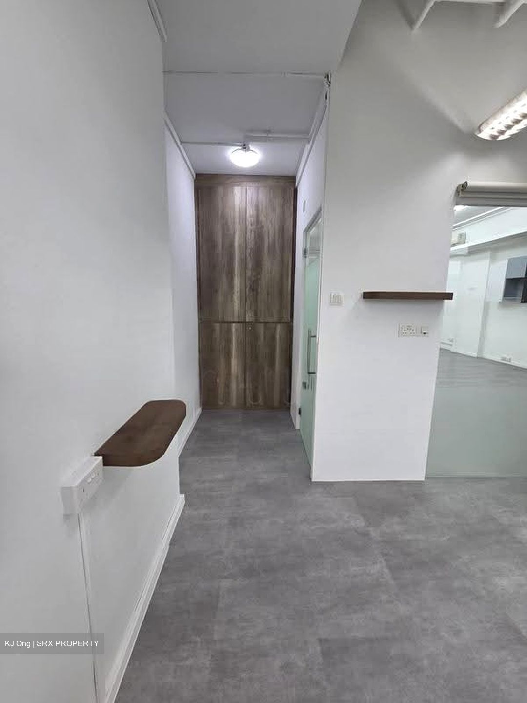 UB. One (D14), Office #620588951